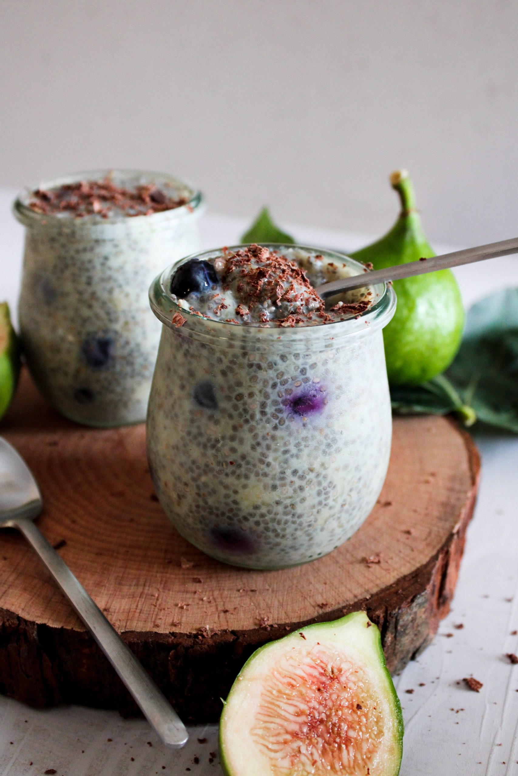 chia pudding ai fichi e mirtilli
